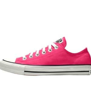 🔥 Hot Pink Classic Chuck Taylor Woman's Size 8.